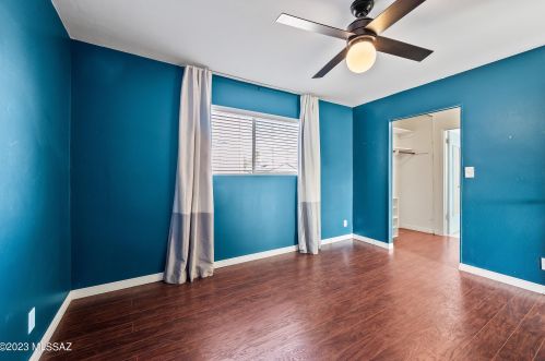 8542 Desert Steppes Dr, Tucson AZ  85710-4210 exterior