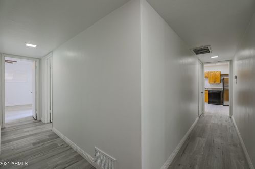 2216 Anderson Ave, Phoenix AZ  85023-2200 exterior