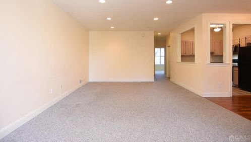 68 Franklin School Way, Metuchen NJ  08840-1891 exterior