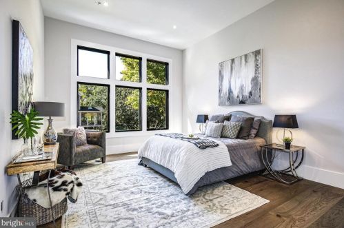 6160 Hardy Dr, Mc Lean VA 22101-3112 exterior