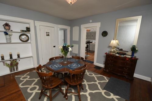 514 Kalamazoo St, Paw Paw MI 49079-1130 exterior