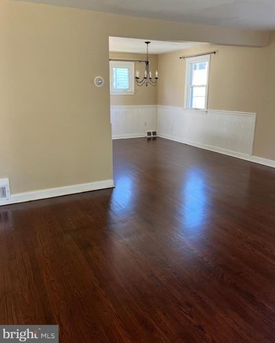 1212 Mulberry St, Chester, PA 19015-3048