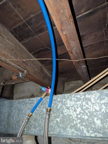 5018 Glenloch St, Philadelphia, PA 19124-2111