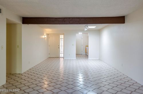 4231 Presidio Rd, Tucson AZ  85712-1044 exterior