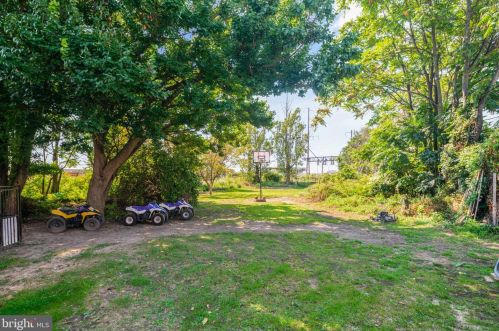 6037 Keystone St, Philadelphia PA 19135-4217 exterior