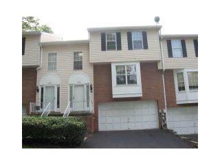 503 Newport Dr, Pittsburgh, PA 15235-3228