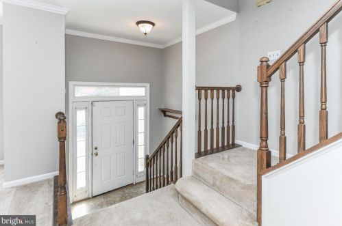 32 Carriage House Cir, Alexandria VA  22304-6338 exterior