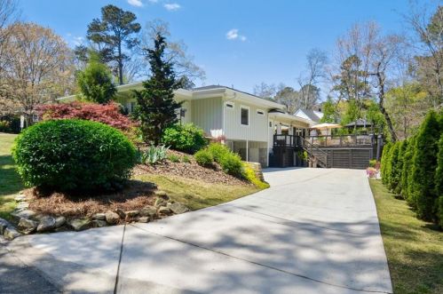 1078 Beech Hvn Rd, Atlanta GA 30324-3802 exterior