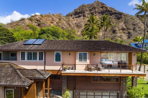 2984 Makalei Pl, Honolulu HI 96815-4743 exterior