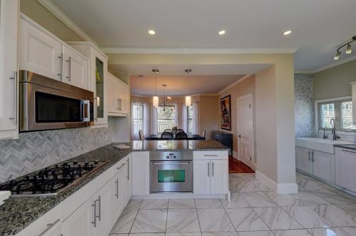 61 Arlington Ave, Providence RI 02906-2443 exterior