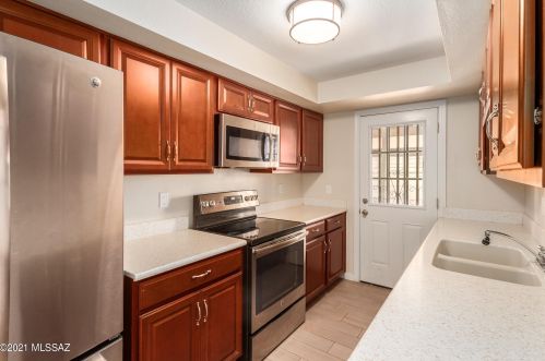 6370 Orange Tree Dr, Tucson AZ 85704-3955 exterior