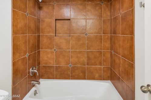 6091 Golden Eagle Dr, Tucson AZ  85750-1393 exterior