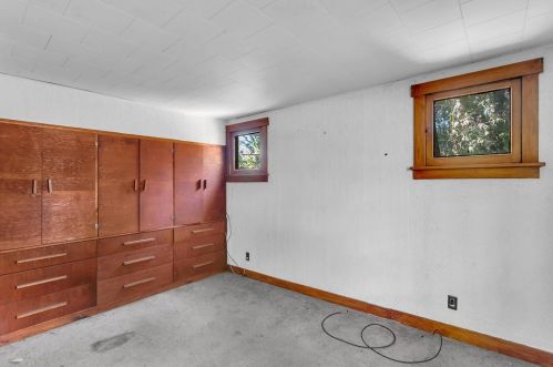 2317 Milligan Ave, Pittsburgh PA 15218-2241 exterior