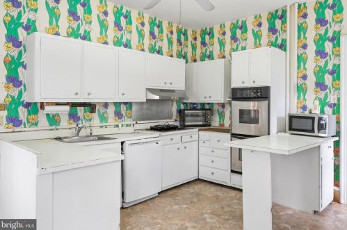 151 Kings Hwy, Lewes DE 19958-1418 exterior