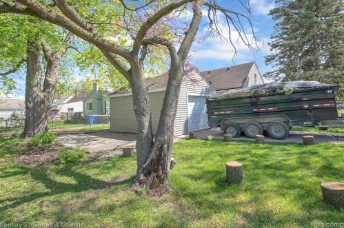 4518 Academy St, Dearborn Heights MI  48125-2210 exterior