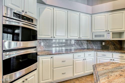 13810 34th St, Phoenix AZ  85032-5305 exterior