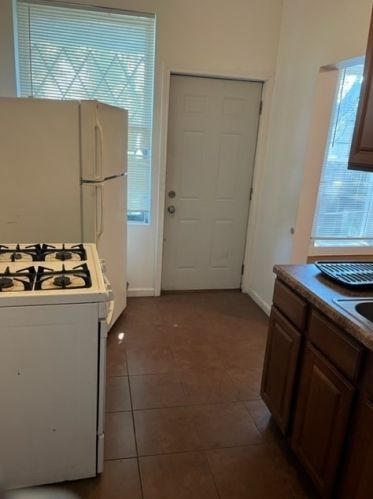 1507 69 Pl, Chicago IL 60637-4159 exterior