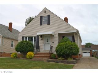 5714 Pelham Dr, Cleveland OH  44129-4742 exterior