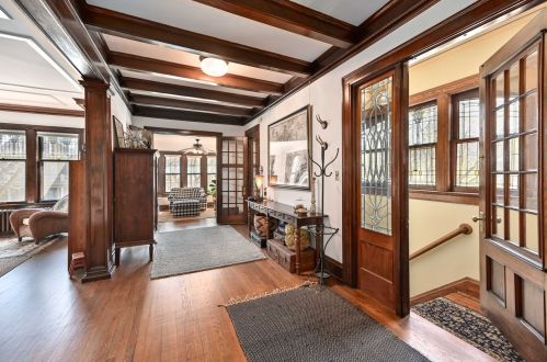 2703 Hackett Ave, Milwaukee, WI 53211-3857