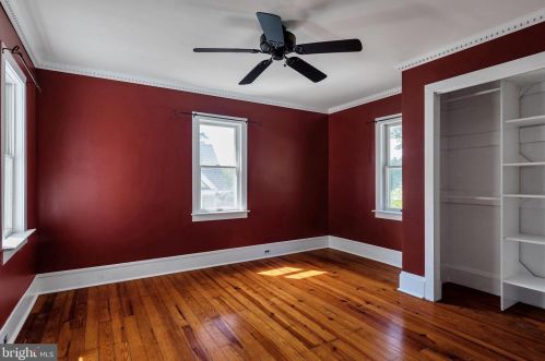 317 Graisbury Ave, Camden NJ 08106-2056 exterior