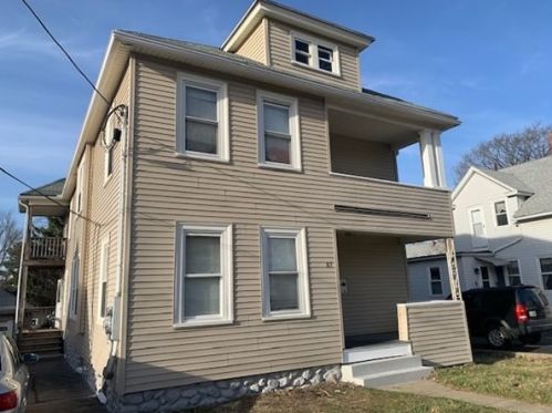 87 King Philip Rd, Worcester MA 01606-2363 exterior