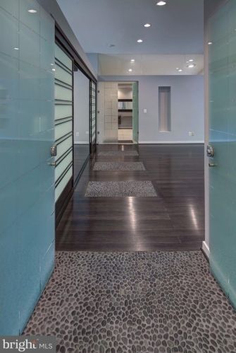 10011 Avenel Farm Dr, Rockville MD 20854-5410 exterior