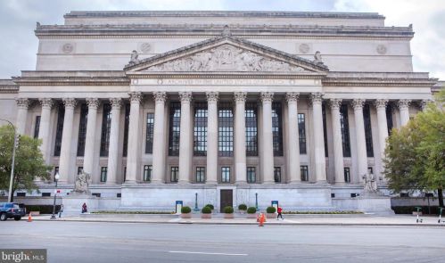 601 Pennsylvania Ave, Washington DC 20003-4303 exterior