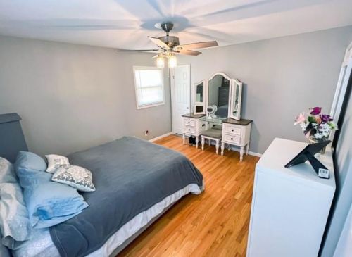 7926 Denver Ave, Milwaukee WI  53223-4940 exterior