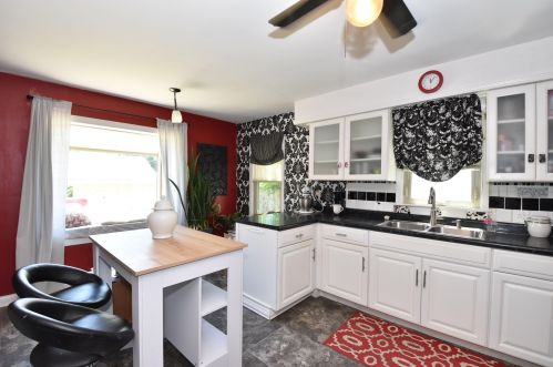 3912 71, Milwaukee WI 53220-2302 exterior