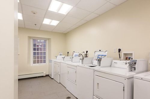 65 Weybosset St, Providence RI 02903-2830 exterior