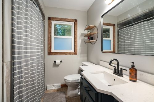 4611 Valleyridge Ave, Wyoming MI exterior