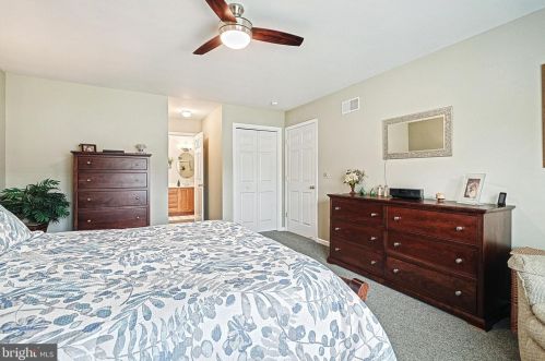 409 Chapelwood Dr, Hanover PA  17331-5232 exterior