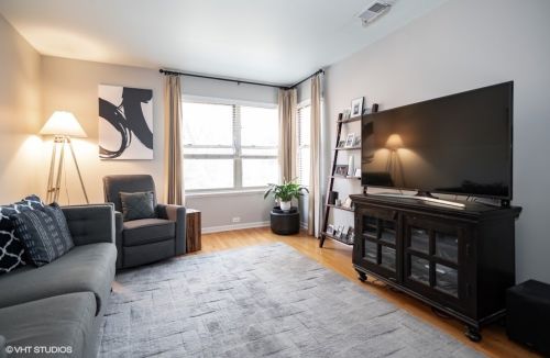 4935 Wolcott Ave, Chicago, IL 60609-4850