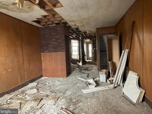 525 3rd St, Primrose, PA 17901-8589