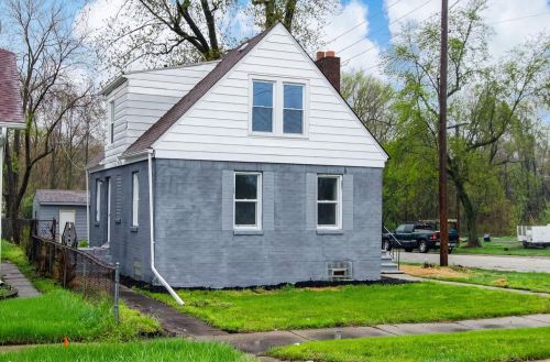 3901 Carolina St, Gary, IN 46409-1736