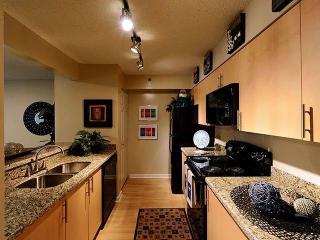 10301 Grosvenor Pl, Rockville MD  20852-4685 exterior