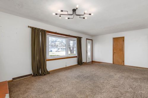 1503 Finn Dr, Lebanon MO 65536-3950 exterior