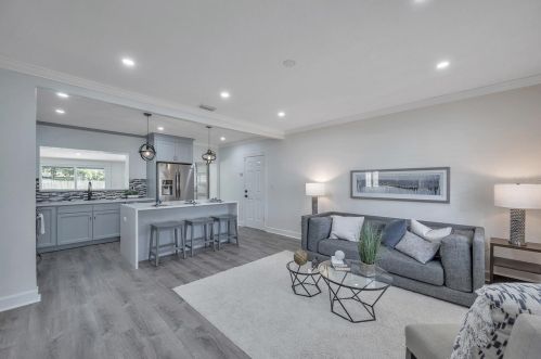 3912 Bay View Ave, Tampa FL  33611-1234 exterior