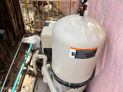 9151 Deer Trl Cir, Tucson AZ 85710-8034 exterior