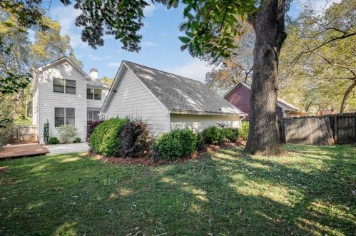 1625 Flat Shoals Rd, Atlanta GA  30349-6151 exterior