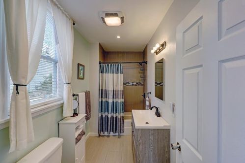 15 Armington Ave, Providence RI 02908-5202 exterior