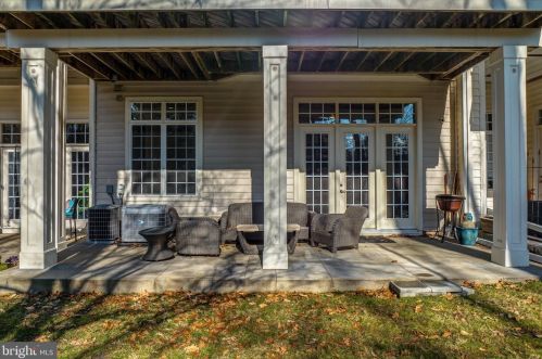 18285 Mullfield Village Ter, Leesburg VA  20176-7466 exterior