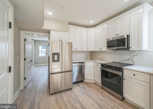 1702 22nd St, Philadelphia PA 19140-3831 exterior