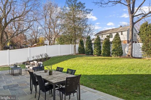 6714 Van Fleet Dr, Mc Lean VA  22101-5140 exterior