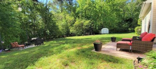 2260 Harmony Lk Cir, Lithonia GA exterior