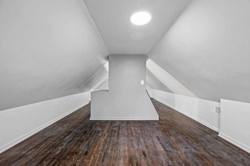 217 Logan St, Pittsburgh PA  15209-2811 exterior