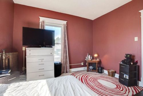 244 Aurora Ave, Saint Paul MN 55103-2302 exterior