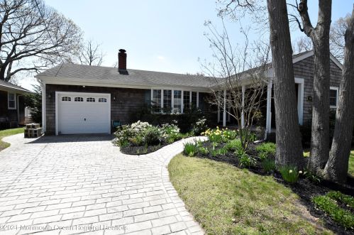 1016 Old Farm Rd, Point Pleasant Beach, NJ 08742-3946