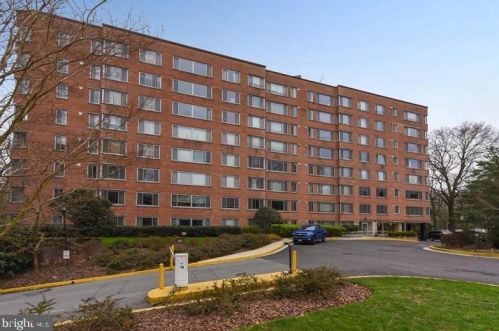 4200 Cathedral Ave, Washington DC 20016-4933 exterior