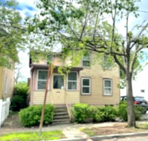 8 Grant St, Poughkeepsie, NY 12601-2612